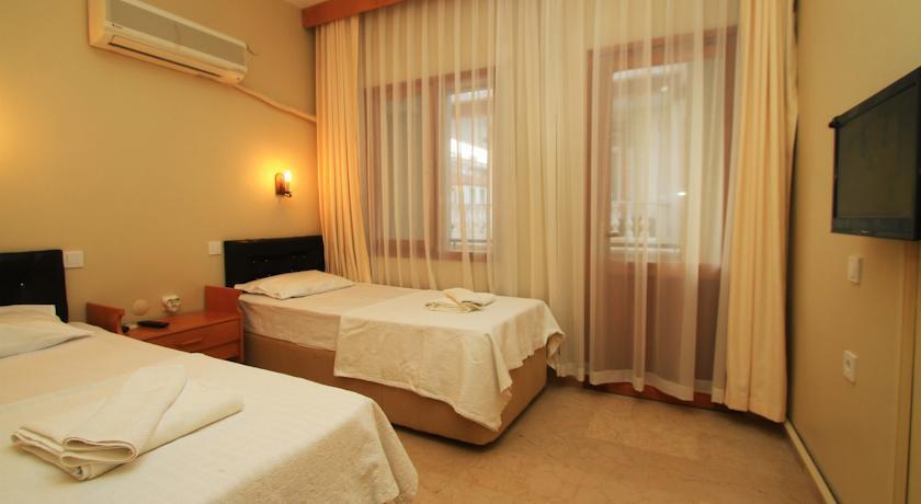 Koz Eren Otel Çeşme Eksteriør bilde