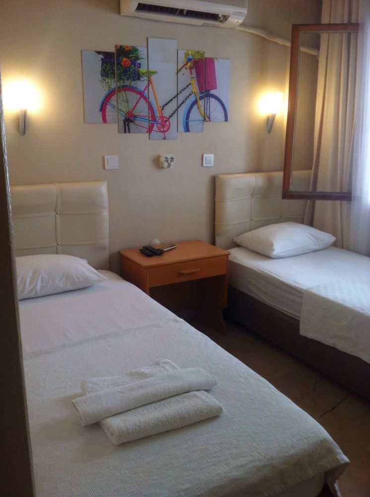 Koz Eren Otel Çeşme Eksteriør bilde