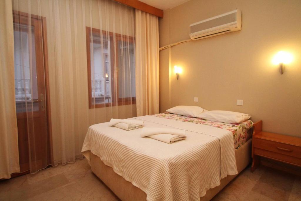 Koz Eren Otel Çeşme Rom bilde